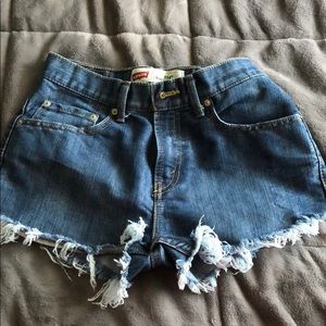 Levi jean shorts